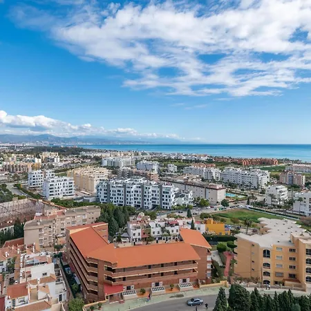 Fantastico Estudio Con Vistas Panoramicas Al Mar Торремолинос