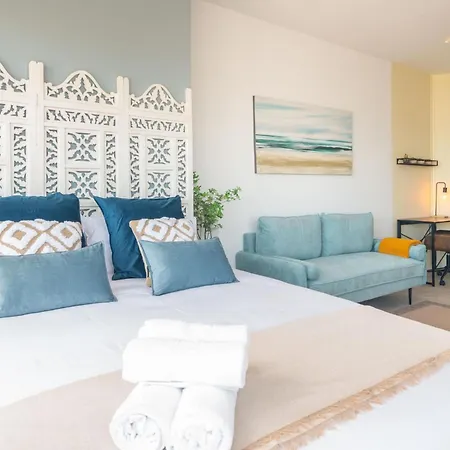 Fantastico Estudio Con Vistas Panoramicas Al Mar * Торремолинос