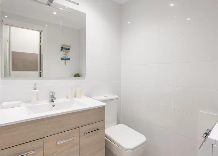 Fantastico Estudio Con Vistas Panoramicas Al Mar