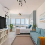 Fantastico Estudio Con Vistas Panoramicas Al Mar
